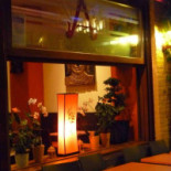 Naly À l'intérieur