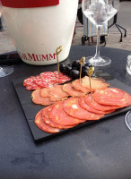 Pepete Ronron ChÂtelain drink