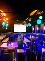 La Source À l'intérieur