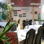 Le Phénicien Philippeville À l'intérieur