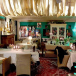 De Laurier À l'intérieur