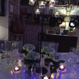 De Laurier À l'intérieur