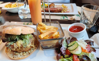 L'enfant Terrible food
