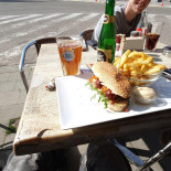 Den Deugniet Boisson