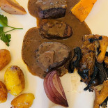 Les Comtes De Champagne Comida