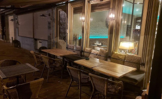 Bistro Houblon Dentro