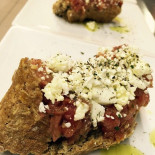 Tzikis Ouzeri Comida