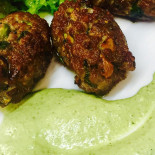 Tzikis Ouzeri Comida