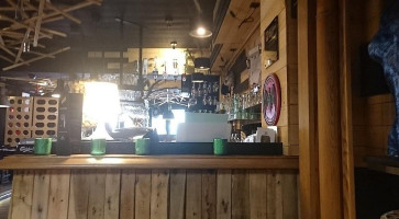 Dklé À l'intérieur