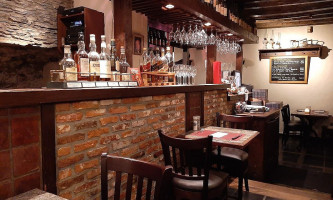 L'estaminet À l'intérieur