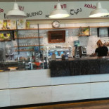 Bij Habib À l'intérieur