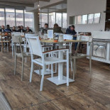 Bij Habib À l'intérieur