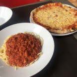 La Pizzarella 2 Nourriture