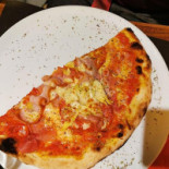 La Pizzarella 2 Nourriture