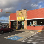 Les Doux Ragots Extérieur