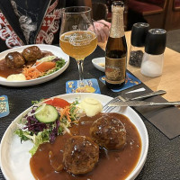 Vaudree 2 food
