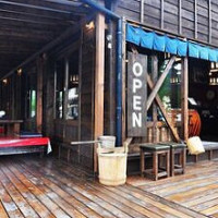 Controverse Extérieur