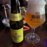 Hutte Barry Hiel Bebida