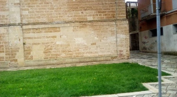 L'Ôthentique Exterior