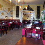 Thais Salathai À l'intérieur