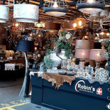 الملك The King outside