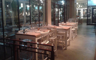 The Botanist Breda À l'intérieur