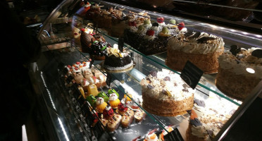 Alsady Brood Banket food