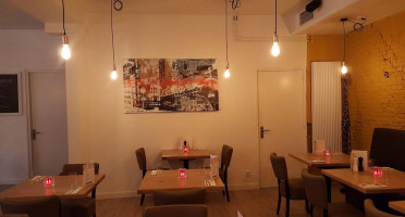 So De Jus À l'intérieur