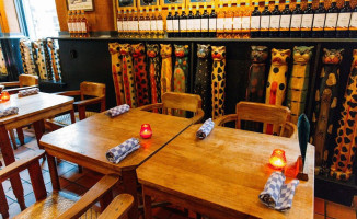 Javaans Eetcafe Bv Beek En Donk À l'intérieur