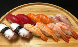 Awan Sushi Nourriture