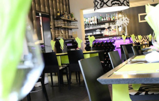 Henriet Pascal À l'intérieur