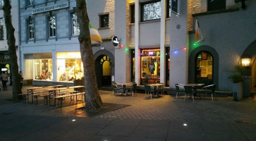 Erin's Isle Irish Pub