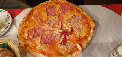 Pizzeria Monterosso Oss food