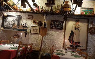 Pizzeria Monterosso Oss inside