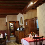 Le Petit Mesnil Hôtel Dentro