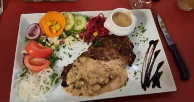 La Feraugiere Nourriture