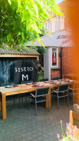 Bistro M Exterior