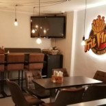 Frit Inn À l'intérieur