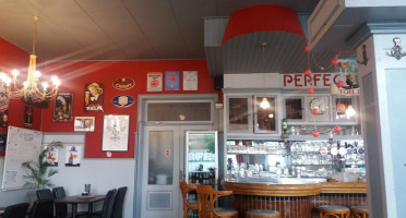 Brasserie Perfect outside