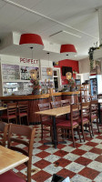Brasserie Perfect inside