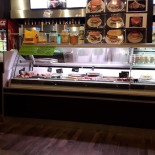 L.m. Snack À l'intérieur