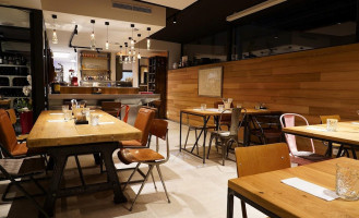 Le 43 À l'intérieur