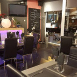 La Cour Interdite Dentro