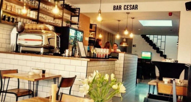 Cesar Dentro