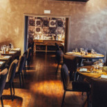 Avenue Madeleine À l'intérieur