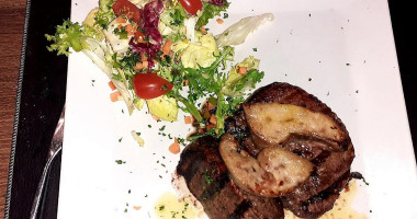 Aux Mains D Argent food