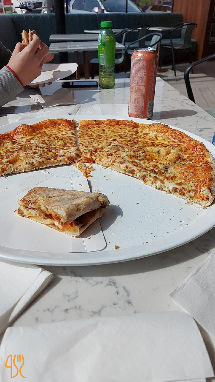 Bruno Foodcorner As Comida