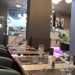 Bizzy Beloy À l'intérieur