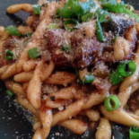 Chermanne Nourriture