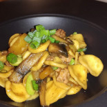 Chermanne Nourriture